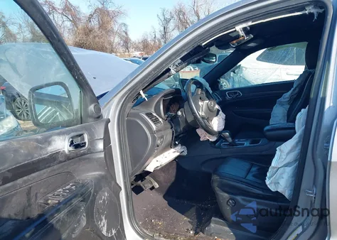 2018 Jeep Grand Cherokee Laredo E 4X4 z USA, uszkodzony, nr VIN 1C4RJFAG1JC122885